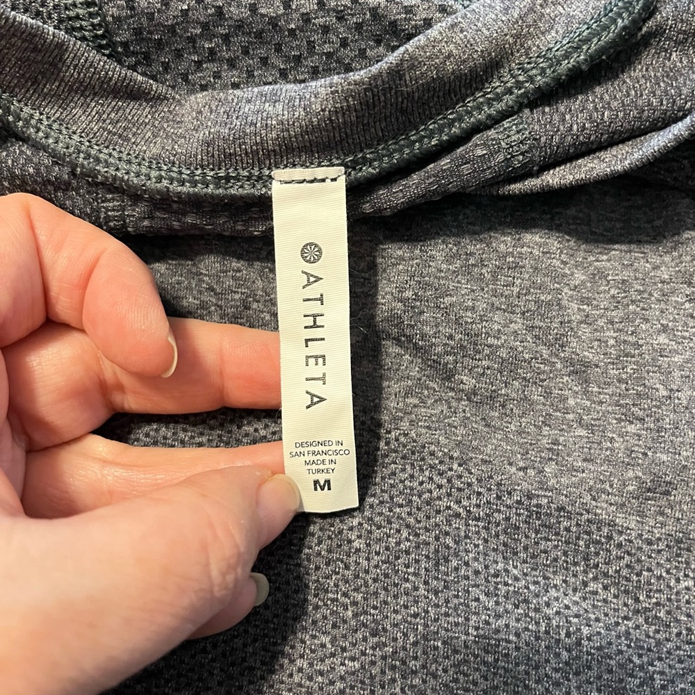 Athleta Momentum Seamless Heather Gray Tee - Picture 4 of 6
